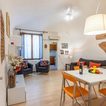 Romana Place דירה *