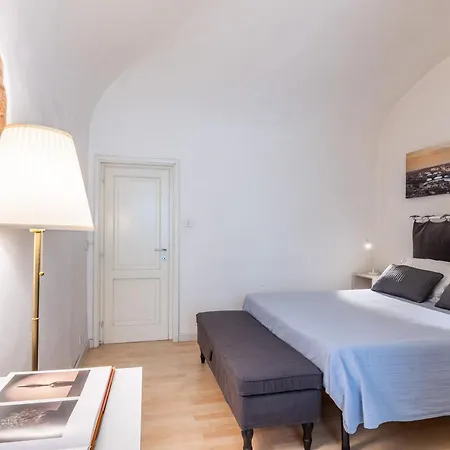 Romana Place شقة